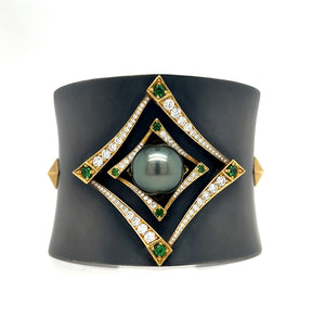 Wide Pearl cuff